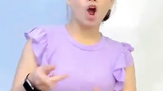 Ananya dwevdi  dance