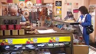 Comedy_for_ELT_-_Pronunciation_Problems(360p)