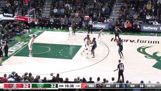 Milwaukee Bucks vs Portland Trail Blazers 2nd QTR Nov21 2022-2023