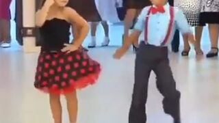 WoW KIDS! | PERFECT DANCE DUO
