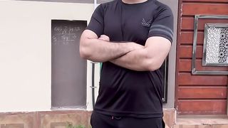 Tum Nain Is Larkay Mean Kiya Daikhaa
