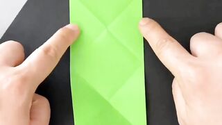 Paper frog