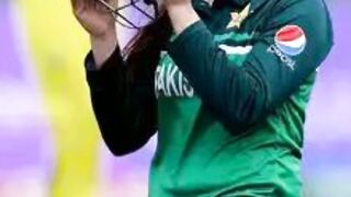 Beautiful Pakistani woman cricketers