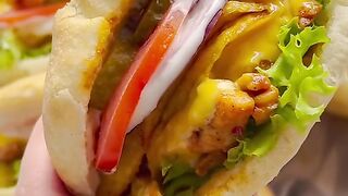 Bread with Spicy Chicken