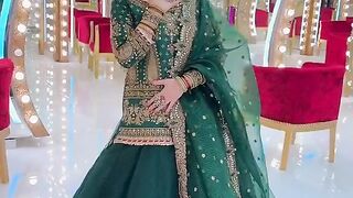 Kashees Lehnga design with jewelry 2