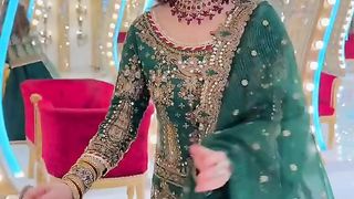 Kashees Lehnga design... Amazing jewelry k sath