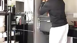 HOW SHE GOT ON THIS PLACE