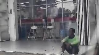 Sejenak melepas lelah