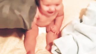 Funny baby laughs part 3.