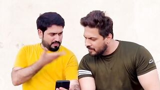 Dost Aisa Whowo Dosat Ko Sahi Phassa Deya