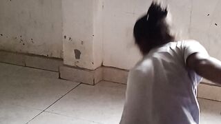 I will pretend to be a spider