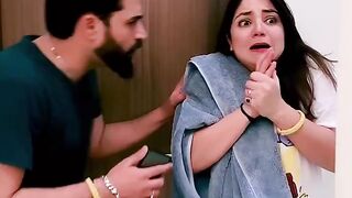 Apni Tasweer Daikhi Aor Dargai????????????