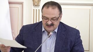Глава Дагестану обурюється, що діти чиновників "косять" від армії
