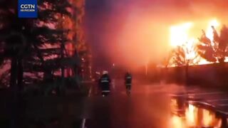 У Китаї сталася масштабна пожежа на заводі - є багато померлих