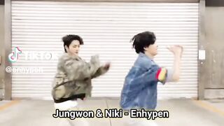 BTS run dance