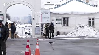 Нарешті руки дійшли: у Києво-Печерській Лаврі тривают обшуки