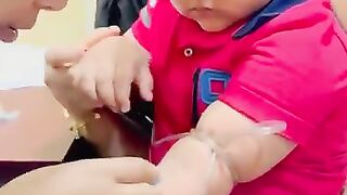 Sui chubhne k baad bachche ka himmat kabil e tarif.