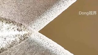 Spectaculaire spectacle de l'ennui de marée