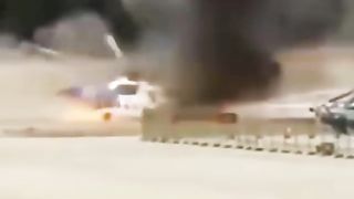 Atterrissage dangereux d'un hélicoptère sans train d'atterrissage.
