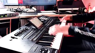 Dekha Hai Pehli Baar / Korg Pa5X Bollywood’90 Style - Saajan