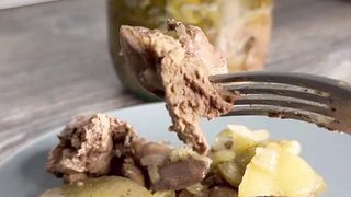 Вкусная сочная еда с печенью/Delicious juicy food with liver