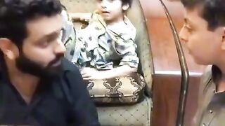 Funny video spot me bhai log 129