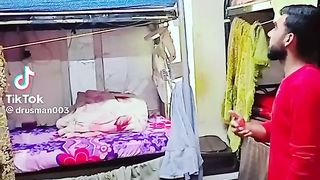 Funny video spot me bhai log 141