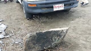 گاڑی مکمل تباہ ہوگئ