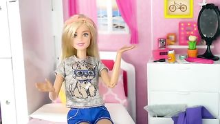 Barbie doll house cleaning morning routine