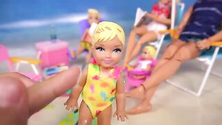 Barbie doll turns into little mermaid