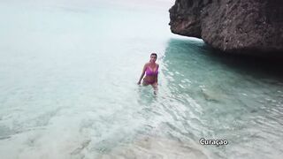 Bikini Walking arround the world, plus 2 FREE movies inside!