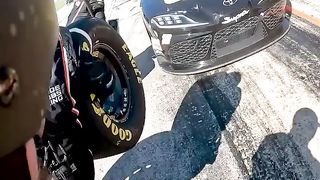 Joe Gibbs Racing crew quick with it!.