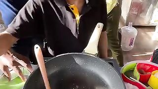Mumbai famouse biggest tandoori momas