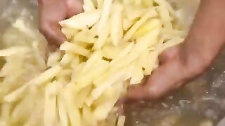Bbulk making of chilli potato