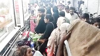 Street food ....https://payup.video/u/205463