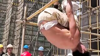 Insane acrobatic skills at the construction site