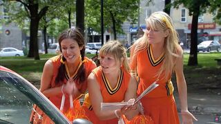 ایکشن میں چیئر لیڈرز Cheerleaders in action