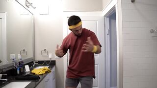 5 Ways to Look Bigger and More Muscular (simple hacks)