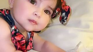 Cute little girl ???? ???? ....