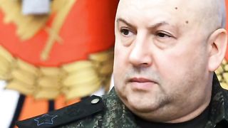 КАКВО Е ИЗВЕСТНО ЗА СУРОВИКИН ?