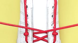 Tutorial memakai tali sepatu