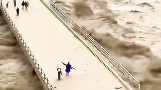 FLOOD WENT VIRAL ON TOP OF THE BIDGE