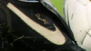 Ronaldinho - Skills and Dribbles, Free Clips..crdownload