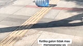 1000 view akan tercapai