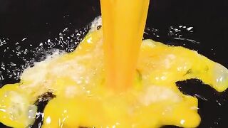 Fried Eggs with Cabbage