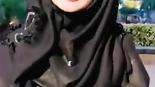 A BEAUTIFULL PAKISTANI POPOLATION