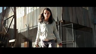 Laura vs Reavers - Fight Scene - Logan (2017)