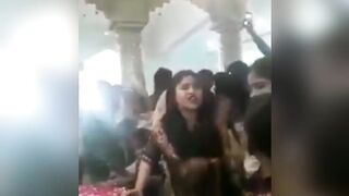 تبدیلی کا مذاق اڑانے والوں تبدیلی کسی ھوتی ھے
