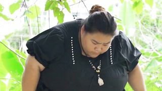 Funny Family War Comedy - Strict Mom and Fat Daughter - Boniu Story EP01 Eating Meat Challenge