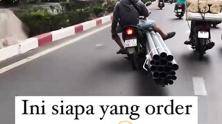 Orderan siapa nih woi?